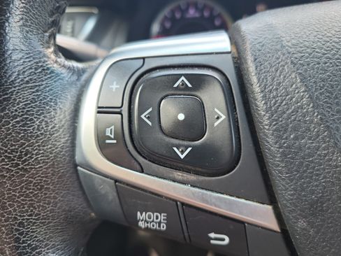 Used 2015 Toyota Camry XSE FWD image 25