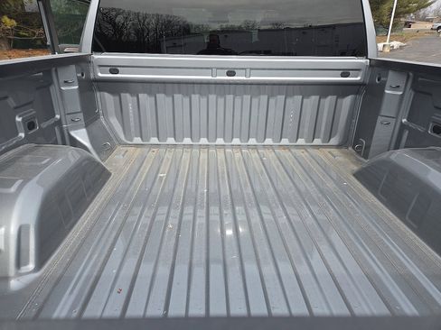 Used 2023 Chevrolet Silverado 1500 LT image 33