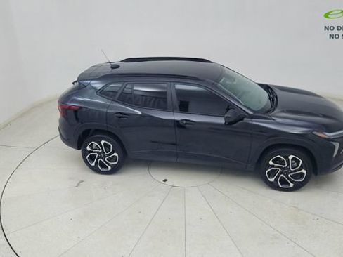 Used 2025 Chevrolet Trax RS w/ Driver Confidence Package FWD image 74