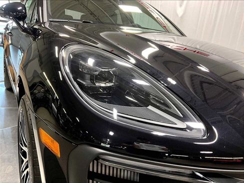 New 2026 Porsche Macan S AWD/4WD image 12