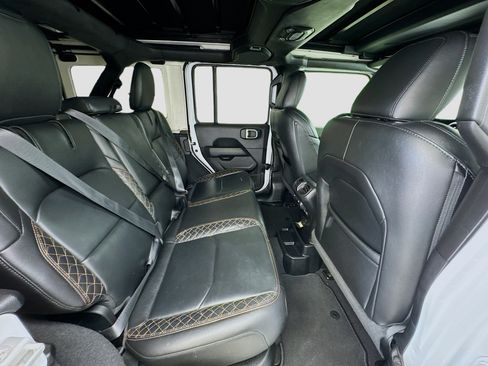 Used 2021 Jeep Wrangler Unlimited Sahara AWD/4WD image 20