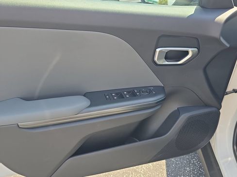 New 2026 Kia K4 FWD image 17