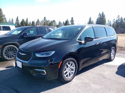 Certified 2024 Chrysler Pacifica Touring-L