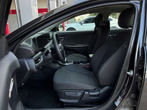 Used 2025 Kia K4 FWD image 10