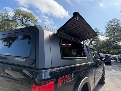 Used 2022 Ford F250 Lariat w/ Lariat Ultimate Package AWD/4WD image 8