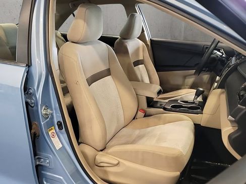 Used 2012 Toyota Camry LE FWD image 29