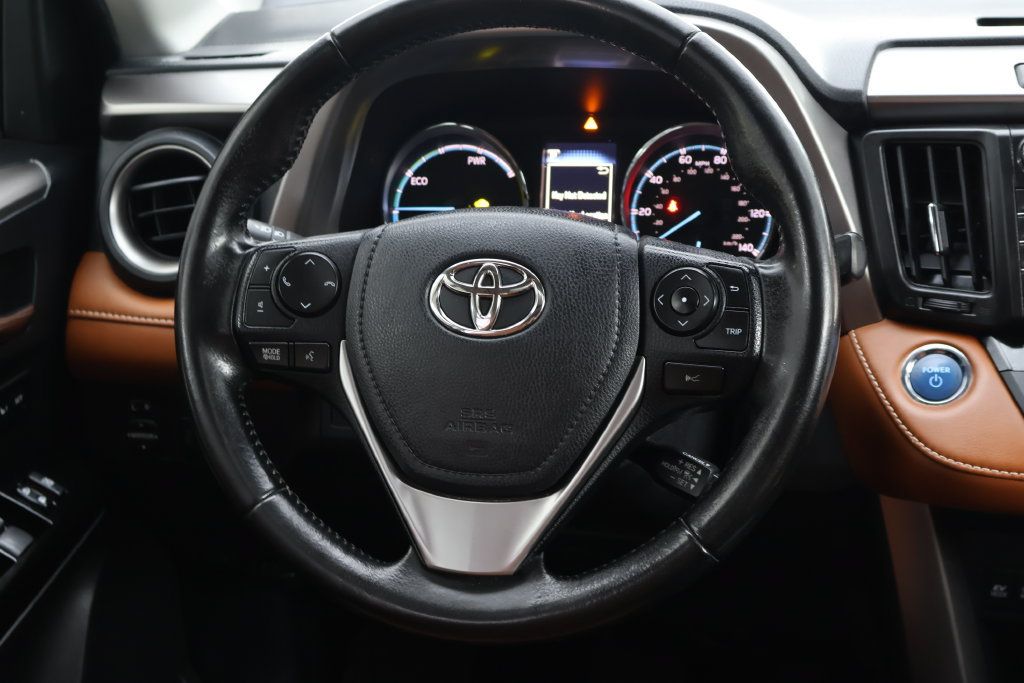Certified 2018 Toyota RAV4 Limited w/ Advanced Technology Package AWD/4WD image 29