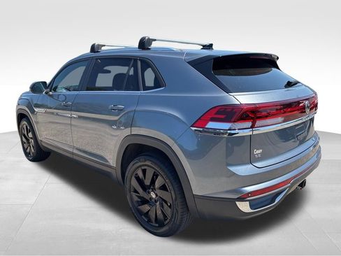 Used 2024 Volkswagen Atlas Cross Sport SE AWD/4WD image 3