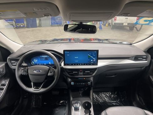 Used 2025 Ford Escape Platinum image 15