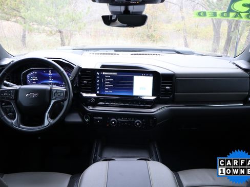 Used 2025 Chevrolet Silverado 2500 ZR2 w/ Technology Package image 14