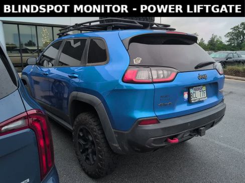 Used 2019 Jeep Cherokee Trailhawk AWD/4WD image 6