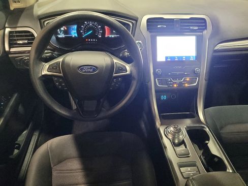 Used 2020 Ford Fusion SE image 22