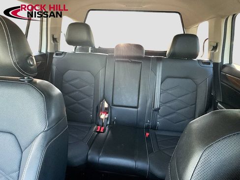 Used 2024 Volkswagen Atlas SE AWD/4WD image 21