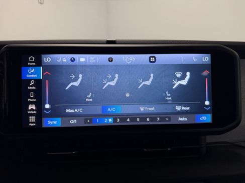 Used 2025 Jeep Wrangler Unlimited Sahara w/ Safety Group AWD/4WD image 9