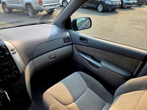 Used 2007 Toyota Sienna LE AWD/4WD image 25