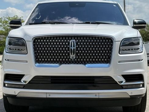 Used 2019 Lincoln Navigator L Reserve AWD/4WD image 8
