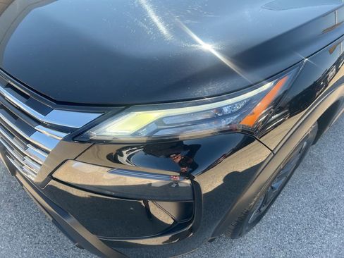 Used 2024 Nissan Rogue SV image 29