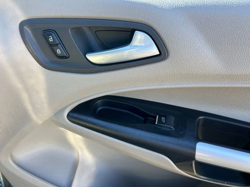 Used 2017 Ford Transit Connect XLT image 45