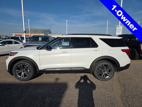 Certified 2023 Ford Explorer XLT w/ Equipment Group 202A AWD/4WD image 2