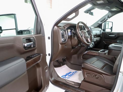 Used 2021 GMC Sierra 2500 Denali w/ Denali Ultimate Package AWD/4WD image 3
