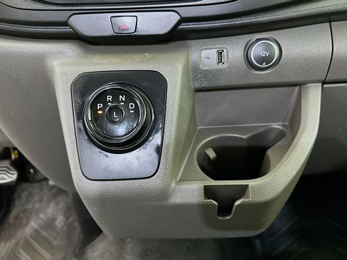 Used 2023 Ford E-Transit Medium Roof image 21