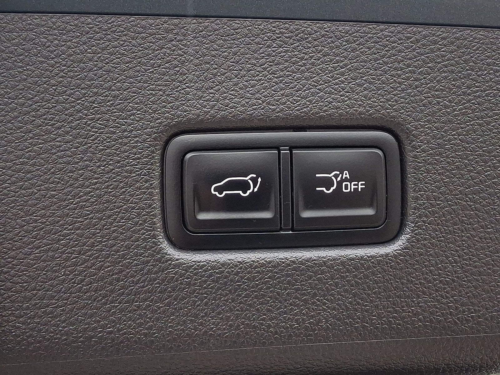 Used 2024 Kia Carnival EX FWD image 30