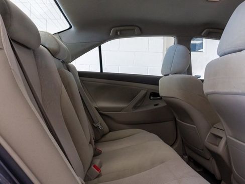 Used 2011 Toyota Camry LE w/ LE Extra-Value Pkg image 6