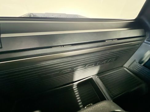 Used 2024 Toyota Tacoma SR image 33