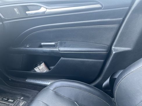 Used 2018 Ford Fusion Titanium image 5