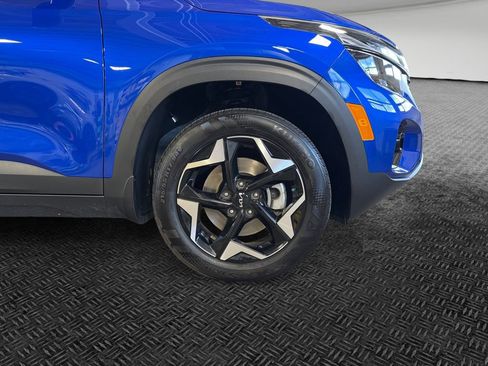 Certified 2025 Kia Seltos S AWD/4WD image 11