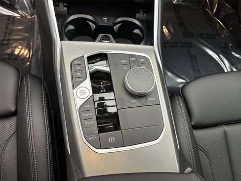 New 2026 BMW 330i xDrive Sedan w/ M Sport Package image 23