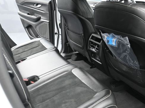 Certified 2024 Jeep Grand Cherokee Altitude image 35