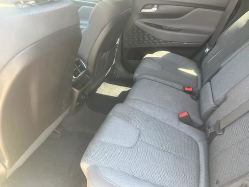 Used 2019 Hyundai Santa Fe SE w/ Cargo Package FWD image 4