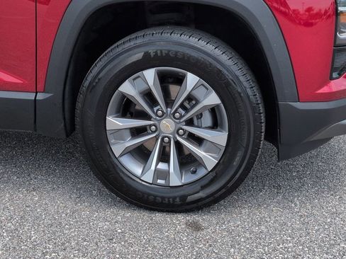 Used 2025 Chevrolet Equinox LT image 12