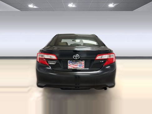 Used 2014 Toyota Camry LE FWD image 10