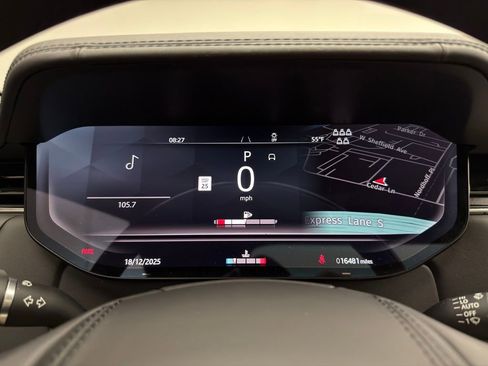 Used 2024 Land Rover Range Rover Long Wheelbase Autobiography image 16