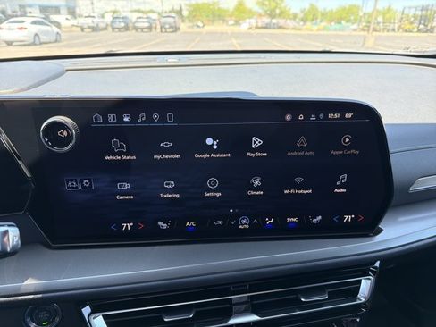 New 2026 Chevrolet Traverse LT w/ Midnight/Sport Edition AWD/4WD image 15
