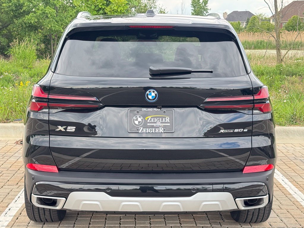 Used 2026 BMW X5 xDrive50e w/ Premium Package AWD/4WD image 5