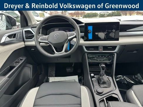 New 2026 Volkswagen Taos SEL image 12