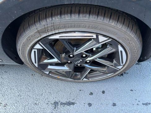 Used 2025 Kia K4 GT-Line w/ GT-Line Premium Package FWD image 7