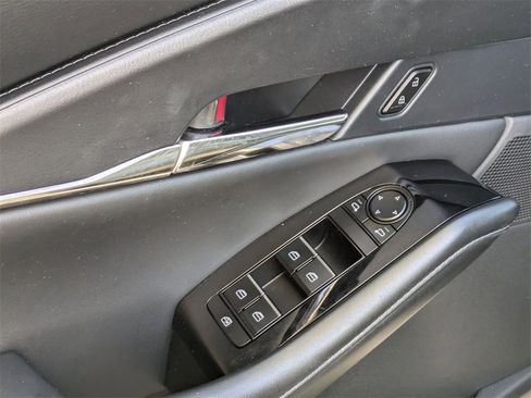 Used 2025 MAZDA CX-30 AWD 2.5 S w/ Preferred Package image 13