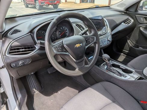 Used 2025 Chevrolet Malibu LT FWD image 31