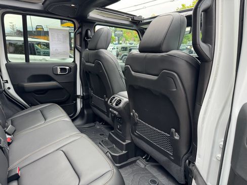 Used 2024 Jeep Wrangler Unlimited Rubicon 392 AWD/4WD image 30