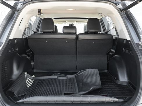 Used 2018 Toyota RAV4 XLE AWD/4WD image 24
