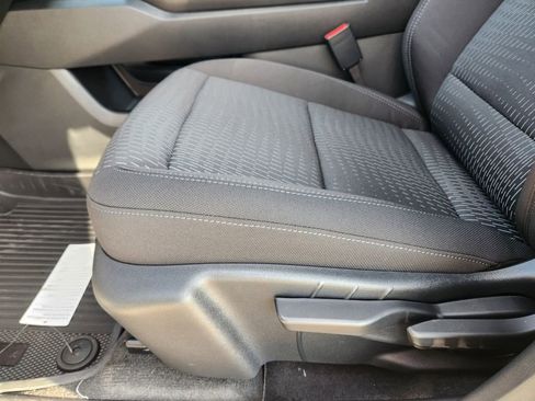 New 2026 Chevrolet Equinox LT w/ LPO, Floor Liner Package FWD image 17