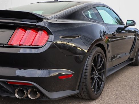Used 2018 Ford Mustang Shelby GT350 w/ Electronics Package image 38