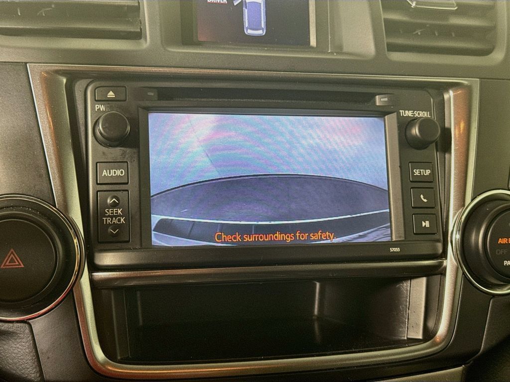 Used 2013 Toyota Highlander SE AWD/4WD image 13
