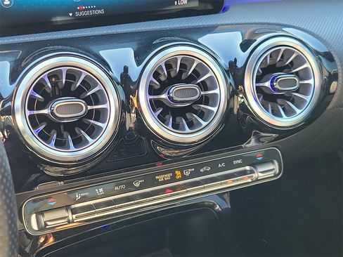 Used 2022 Mercedes-Benz A 220 4MATIC image 26