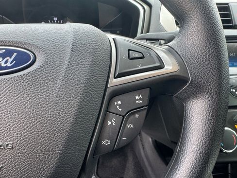Used 2018 Ford Fusion S image 17