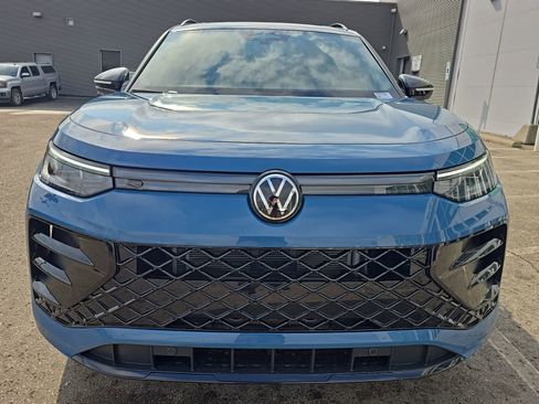 New 2026 Volkswagen Tiguan SE R-Line AWD/4WD image 4